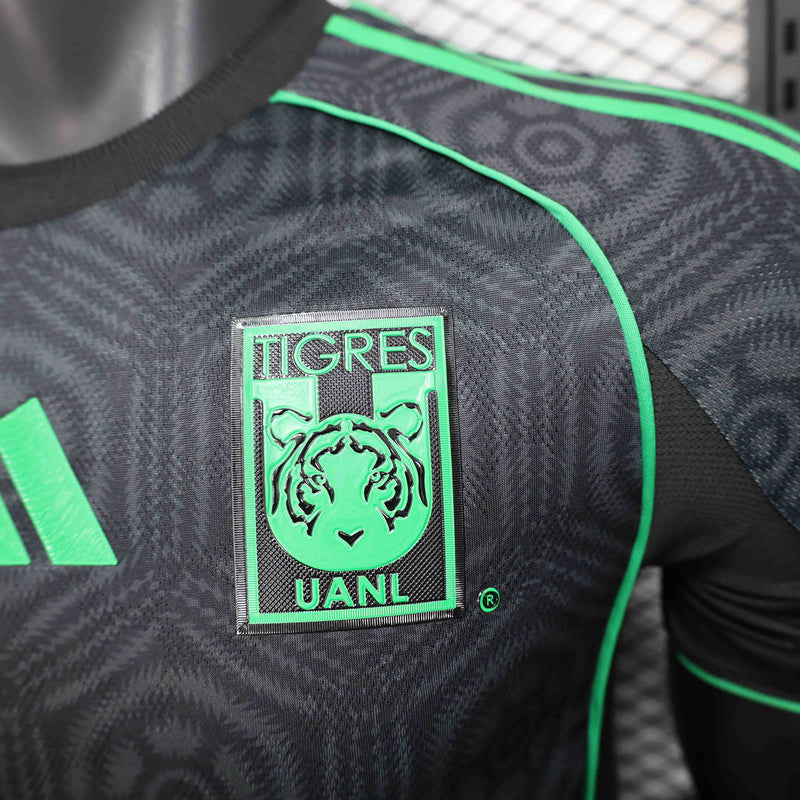 Camisola Tigres UANL 2025-26 Away Preta Versão Jogador