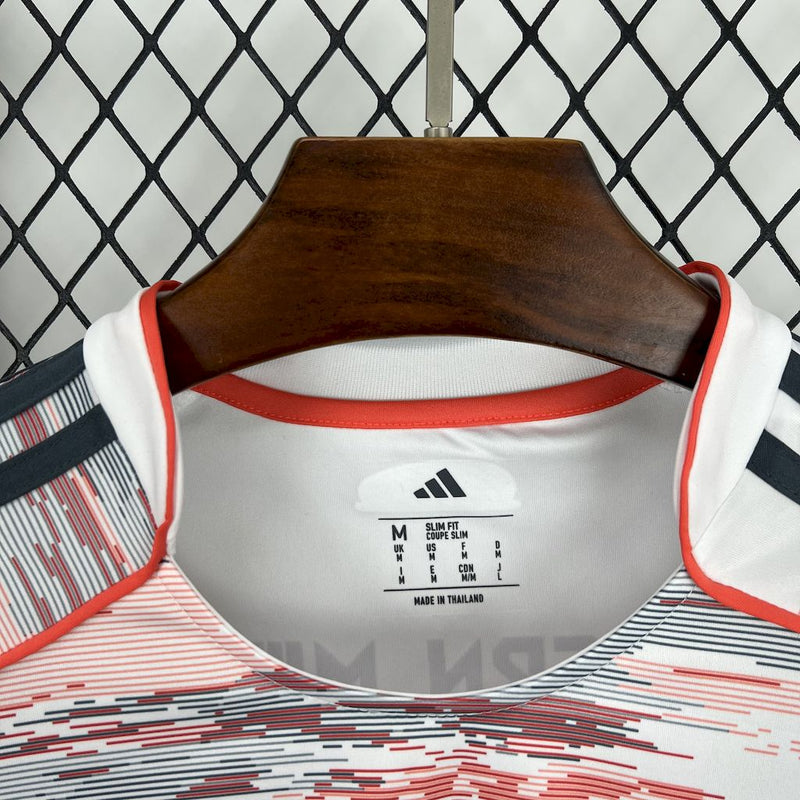 Camisola Bayern de Munique 2025/26 - Away