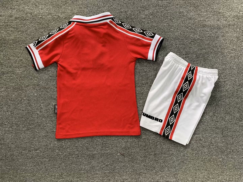 Conjunto Infantil Retrô Manchester United 1998-99 - Home