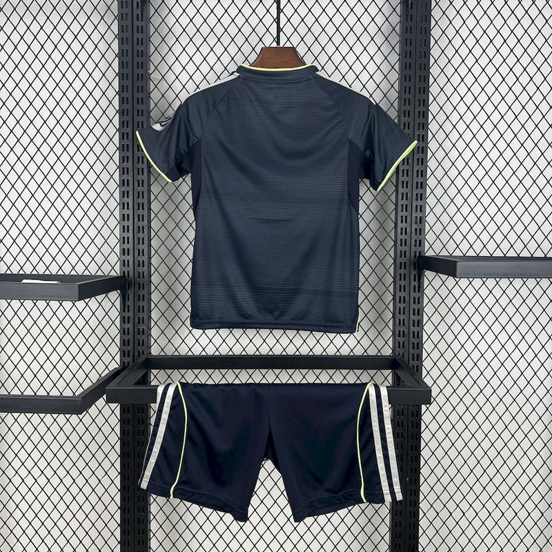 Conjunto Infantil Real Madrid 2025/26 - Away