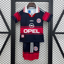 Conjunto Infantil Retrô FC Bayern Munique 1997-98 Home
