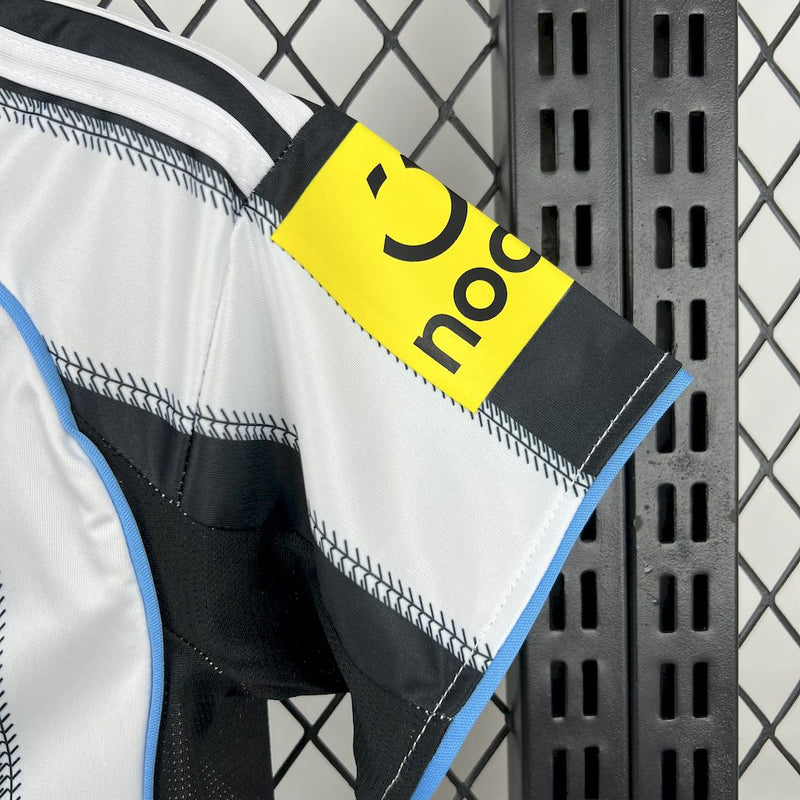 Conjunto Infantil New Castle 2025/26 - Home