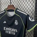 Conjunto Infantil Real Madrid 2025/26 - Away